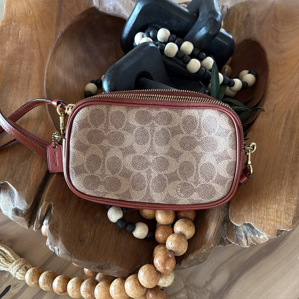 Coach Signature Canvas Shoulder Bag